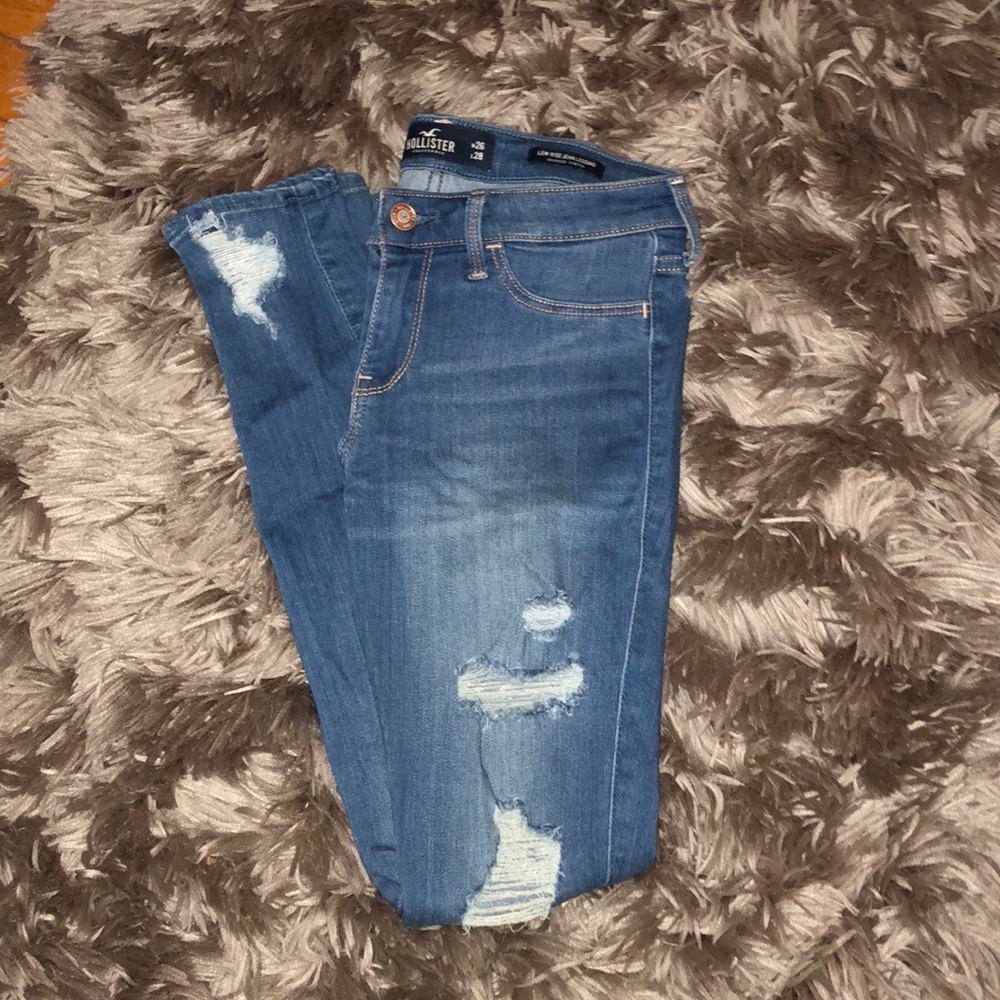 hollister mid-wash low rise jeggings